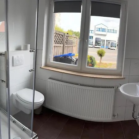 Apartmán Mit 3 Einzelbetten, Kueche, Bad Und Garten